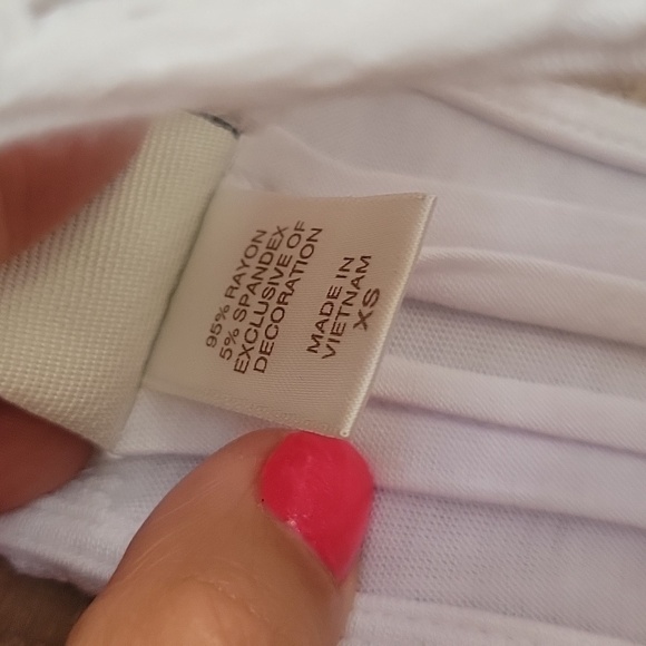 Daytrip XSmall White Tiered Tank with Lave Yoke - Picture 4 of 5